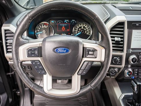 Used 2020 Ford F150 Lariat w/ Equipment Group 502A Luxury AWD/4WD image 13