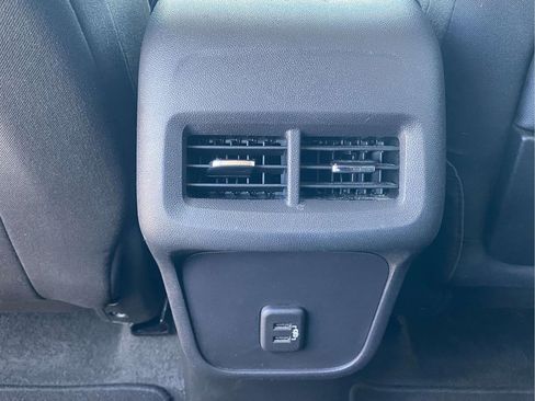 Used 2024 GMC Terrain SLE FWD image 12