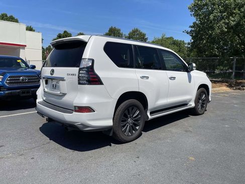 Used 2023 Lexus GX 460 Premium w/ Accessory Package AWD/4WD image 8