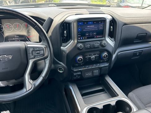 Used 2021 Chevrolet Silverado 1500 RST AWD/4WD image 19