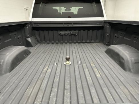 Used 2024 GMC Sierra 2500 AT4 AWD/4WD image 15