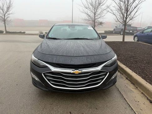 Used 2023 Chevrolet Malibu LT image 3