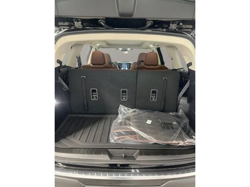 Certified 2025 Subaru Ascent Touring w/ Popular Package #1 AWD/4WD image 14