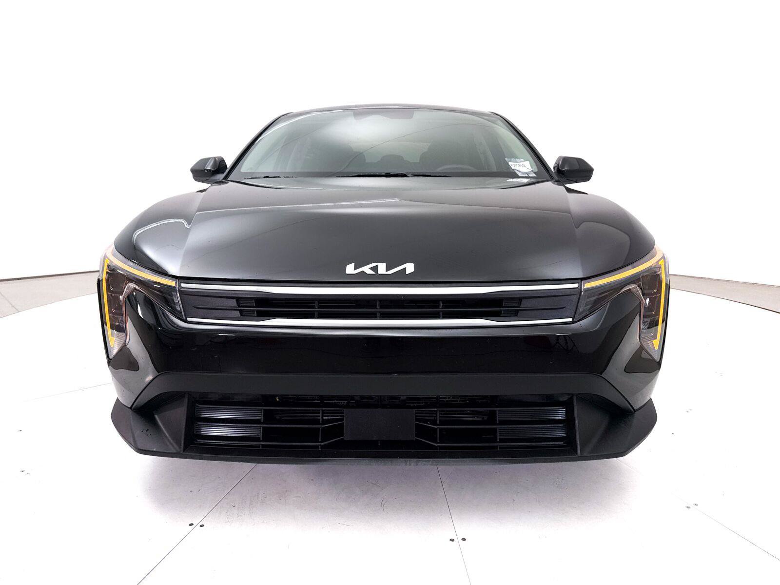Used 2025 Kia K4 FWD image 12