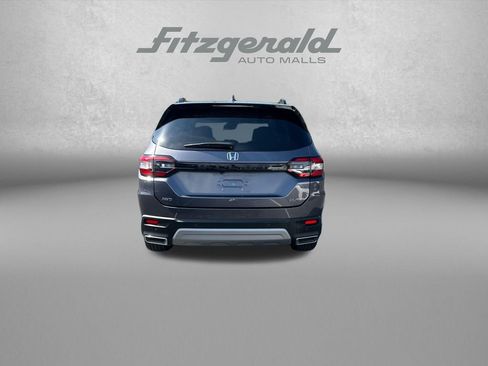 Used 2023 Honda Pilot Elite image 6