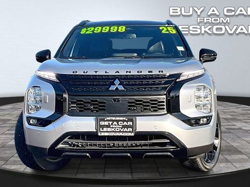 Used 2025 Mitsubishi Outlander SEL Black Edition image 3