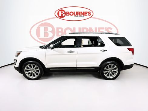 Used 2016 Ford Explorer Limited w/ Equipment Group 301A AWD/4WD image 8