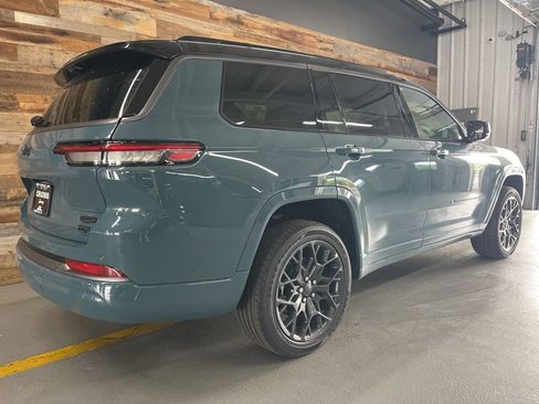 New 2026 Jeep Grand Cherokee L Summit w/ Obsidian Package AWD/4WD image 37