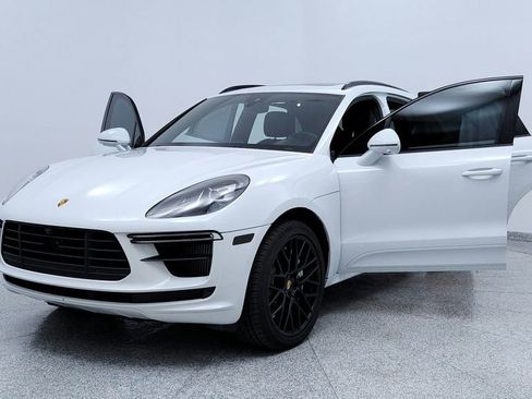 Used 2020 Porsche Macan Turbo image 9