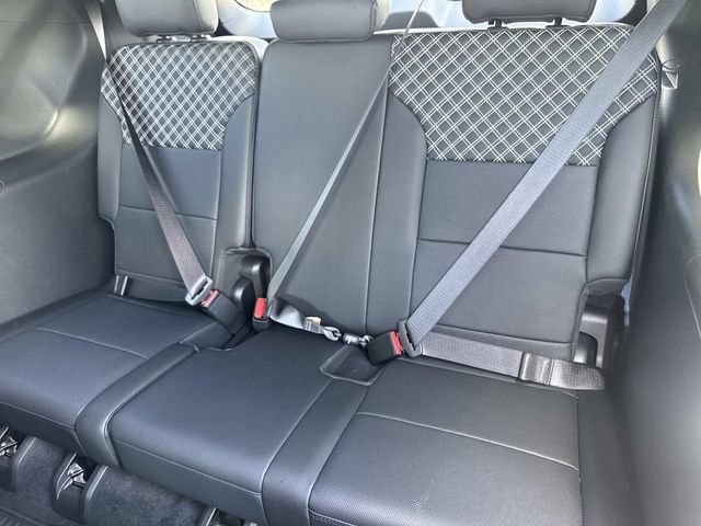 Used 2025 GMC Acadia Denali w/ Super Cruise Package FWD image 14