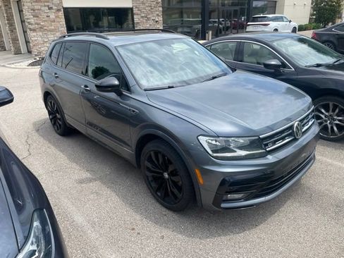 Used 2020 Volkswagen Tiguan SE R-Line FWD image 3
