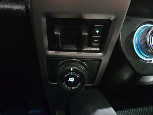 Used 2021 Ford F250 Platinum w/ FX4 Off-Road Package image 50