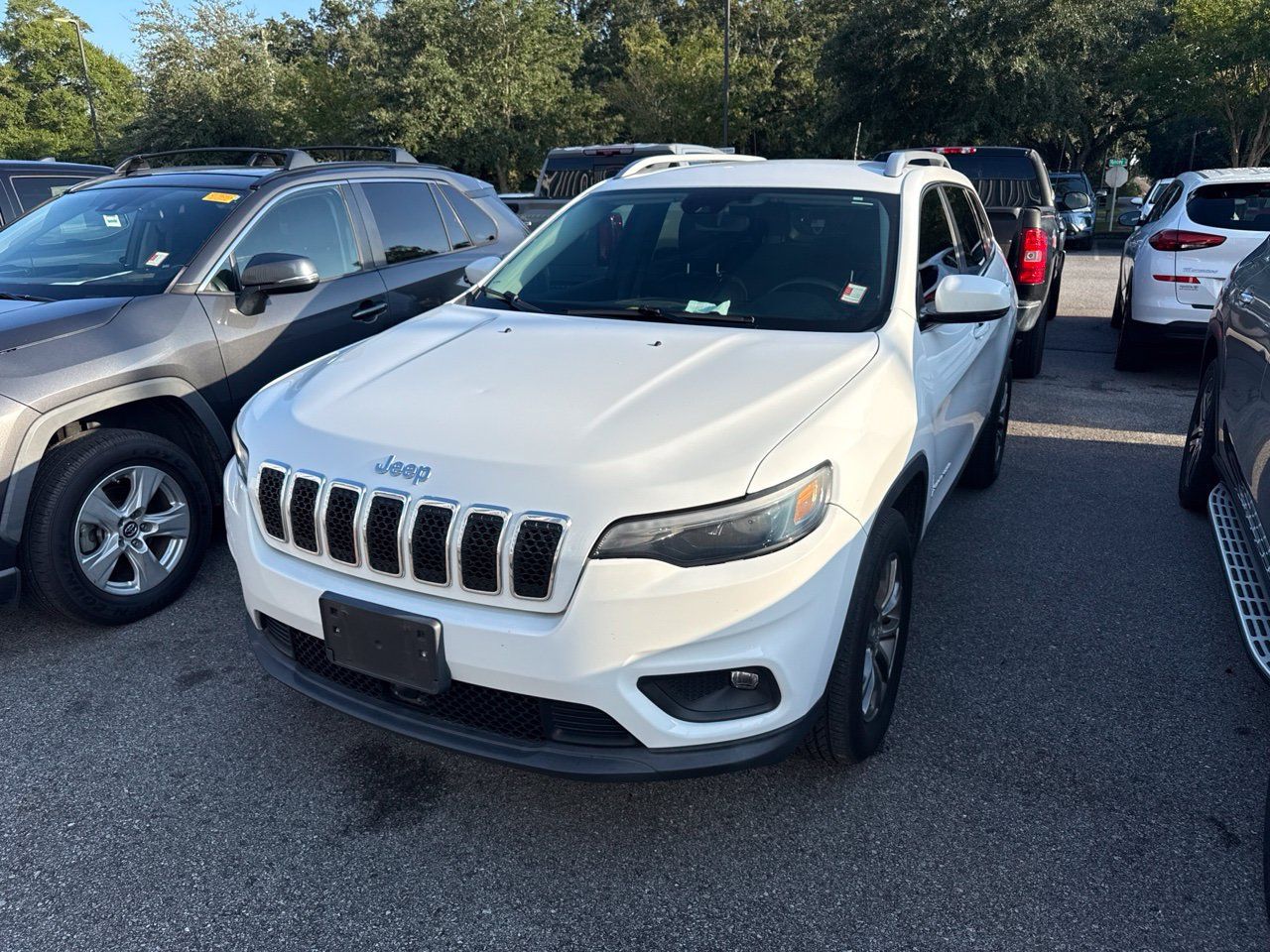 Used 2021 Jeep Cherokee Latitude Plus AWD/4WD image 1
