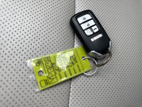 Used 2018 Honda Accord Touring image 14