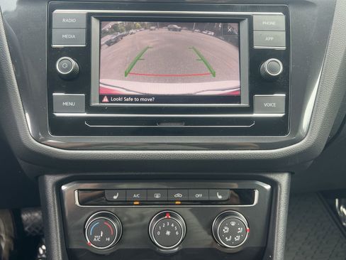Used 2023 Volkswagen Tiguan S FWD image 4