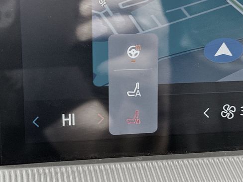 Used 2025 Ford Explorer ST-Line w/ ST-Line Street Pack image 4