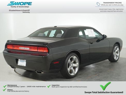 Used 2012 Dodge Challenger R/T RWD image 3