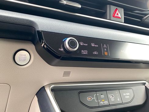 New 2026 Kia Carnival SX image 17