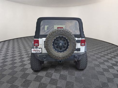 Used 2015 Jeep Wrangler Sport AWD/4WD image 5