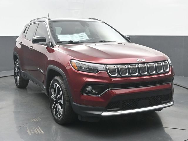 Used 2022 Jeep Compass Limited AWD/4WD image 4