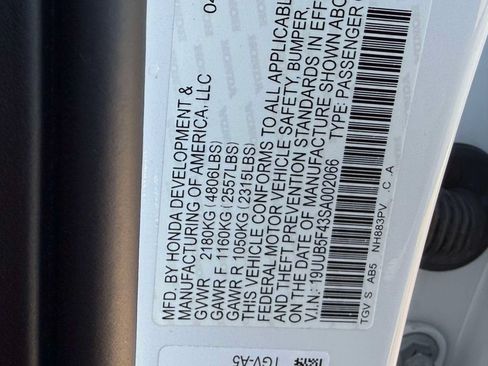 Certified 2025 Acura TLX w/ Technology Package FWD image 31
