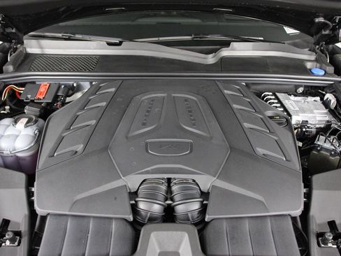 New 2026 Porsche Cayenne GTS image 20