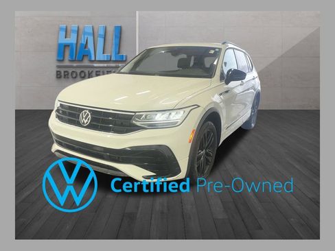Certified 2022 Volkswagen Tiguan SE R-Line image 1