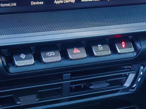 Used 2024 Porsche 911 Carrera image 23