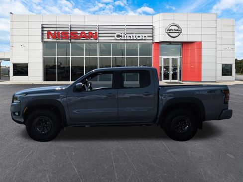 Used 2025 Nissan Frontier PRO-4X w/ Pro Premium Package AWD/4WD image 6
