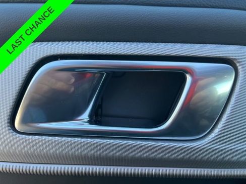 Used 2025 Ford Explorer Active image 10