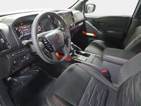 New 2026 Nissan Frontier PRO-4X w/ Pro-4x Convenience Package image 15