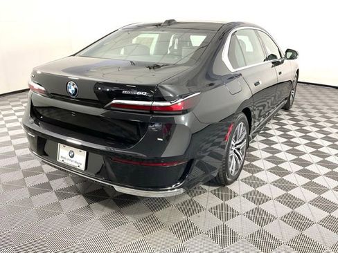 Used 2024 BMW i7 eDrive50 RWD image 6