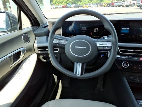 Used 2025 Hyundai Sonata SEL FWD image 18