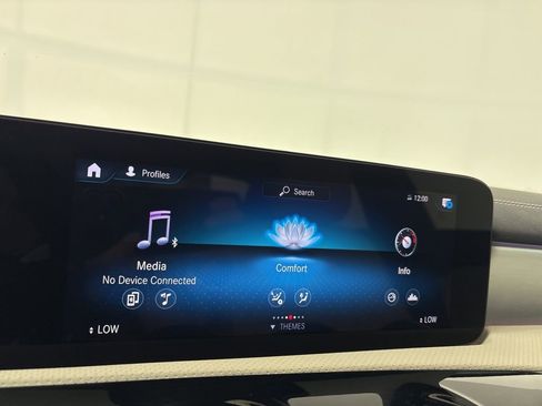 Used 2023 Mercedes-Benz CLA 250 image 31