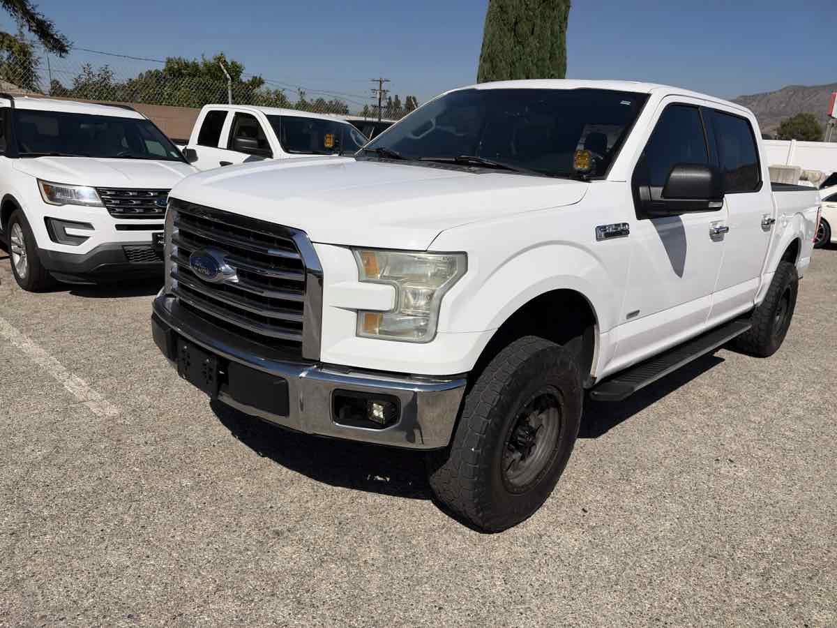 Used 2015 Ford F150 XLT w/ Equipment Group 302A Luxury RWD image 3