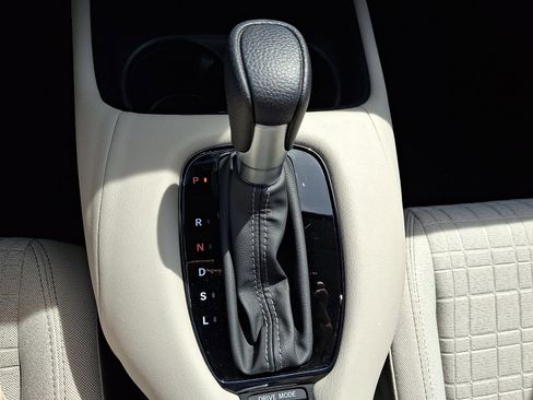 Certified 2024 Honda HR-V LX image 14