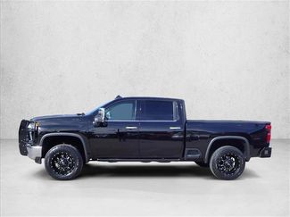 Used 2022 Chevrolet Silverado 2500 LTZ w/ LTZ Texas Edition video 2