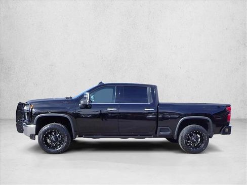 Used 2022 Chevrolet Silverado 2500 LTZ w/ LTZ Texas Edition image 2
