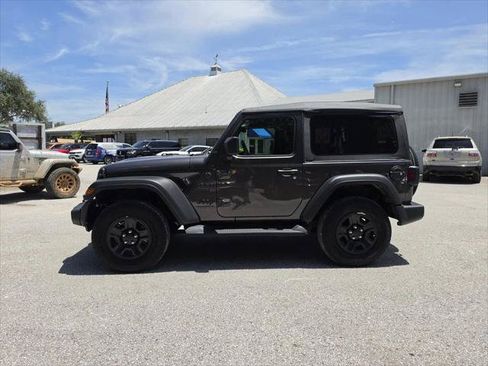 Certified 2025 Jeep Wrangler Sport AWD/4WD image 6