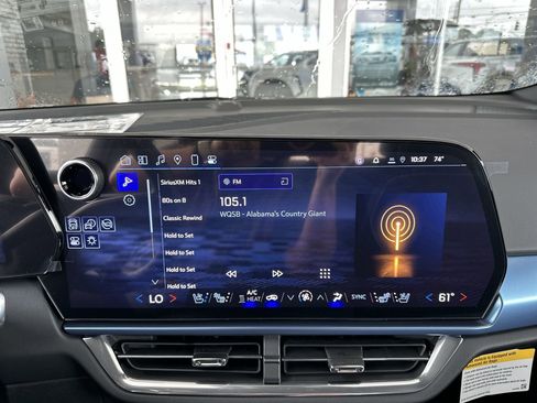 Used 2024 Chevrolet Equinox EV LT w/ Active Safety Package 3 FWD image 16