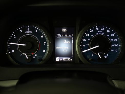 Used 2018 Toyota Sienna LE image 16