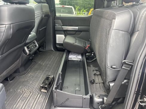 Used 2025 Ford F450 Platinum w/ FX4 Off-Road Package AWD/4WD image 19