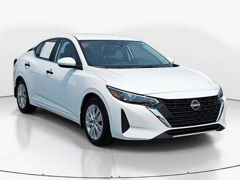 Used 2025 Nissan Sentra S FWD image 3