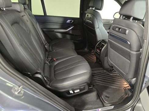Used 2025 BMW X7 M60i AWD/4WD image 14