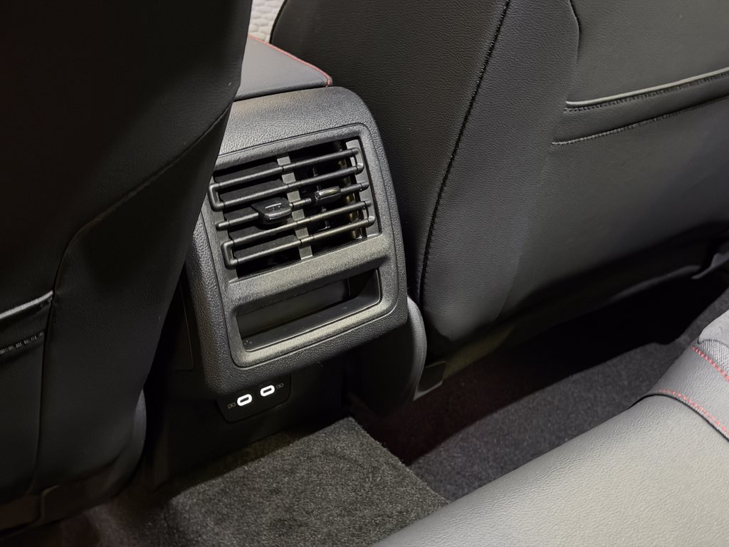New 2026 Volkswagen GTI SE FWD image 25
