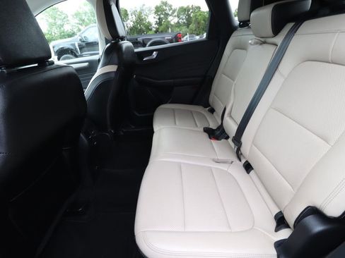 Used 2022 Ford Escape SEL FWD image 9
