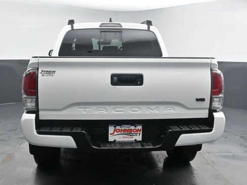 Used 2023 Toyota Tacoma TRD Sport image 7
