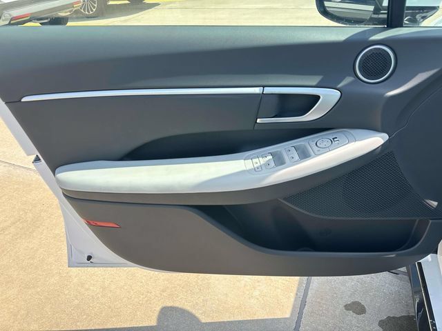 New 2026 Hyundai Sonata SEL FWD image 22