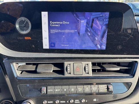 Certified 2025 Lexus ES 350 w/ Premium Package image 9