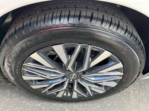 Used 2025 Nissan Altima 2.5 SV FWD image 30